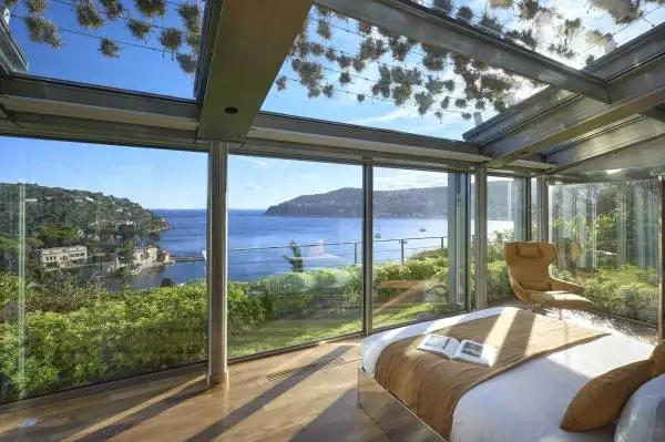 Architectural Heaven: Captivating Seaside Views