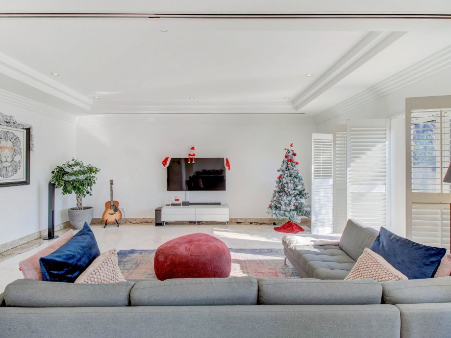 Villa The Lakes - picture 2