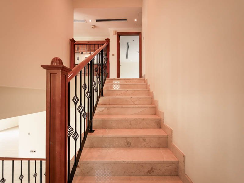 img-gallery