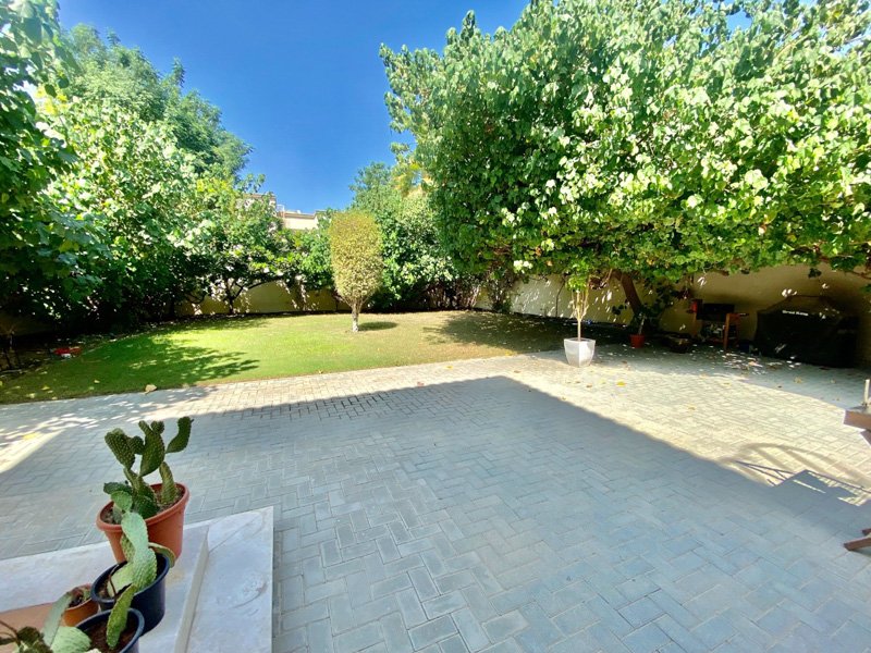 img-gallery
