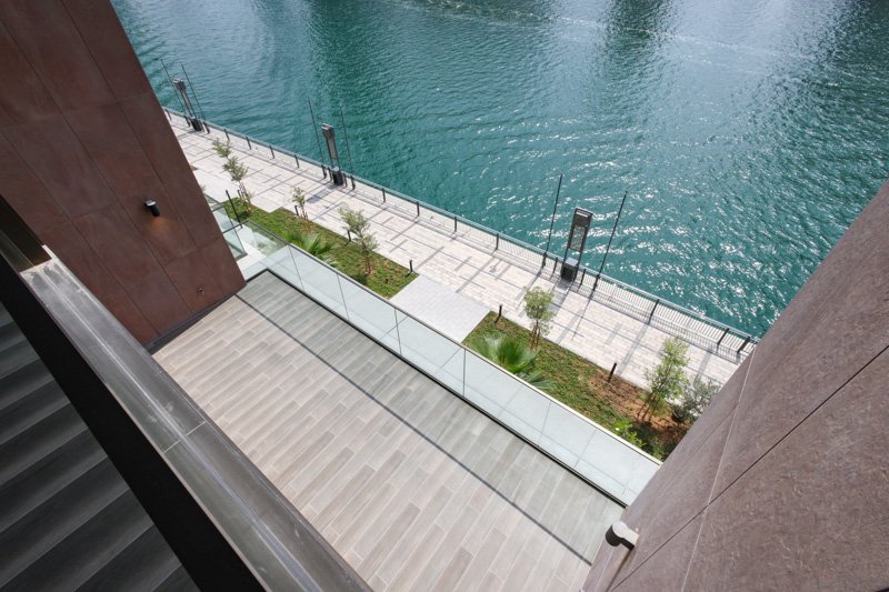 img-gallery