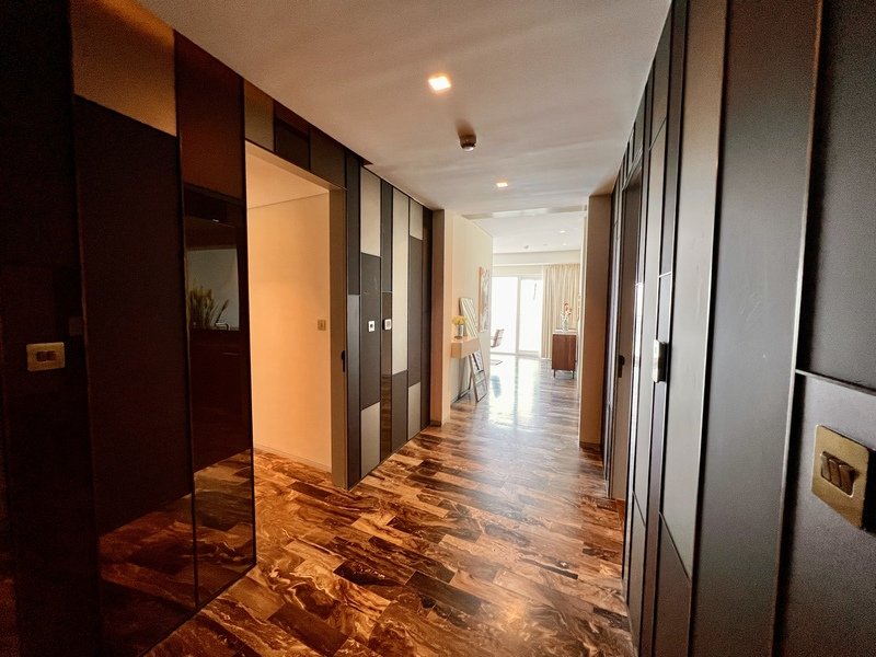 img-gallery