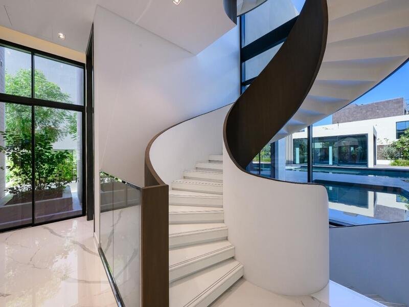 img-gallery