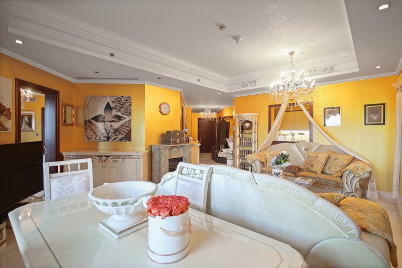 img-gallery