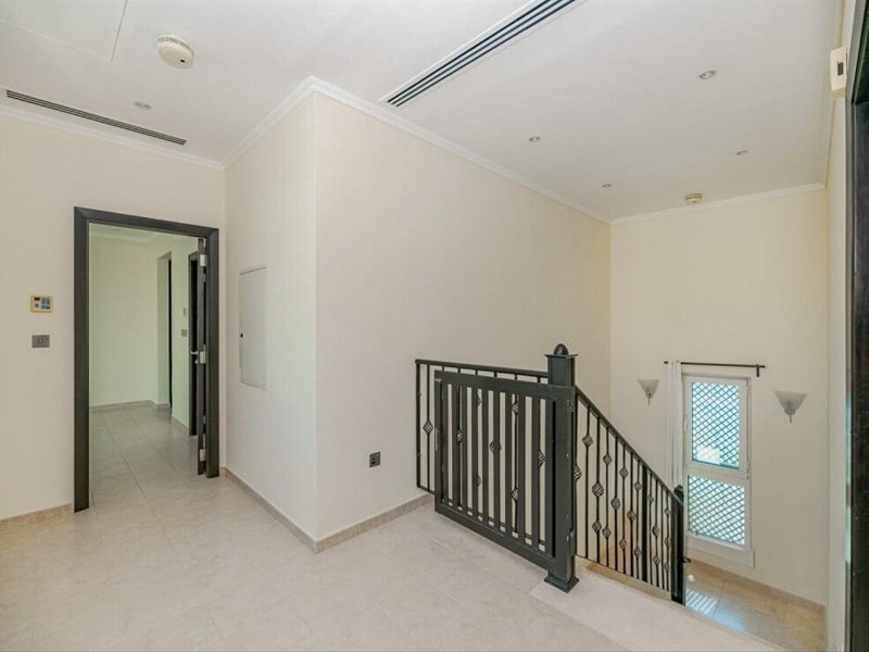 img-gallery