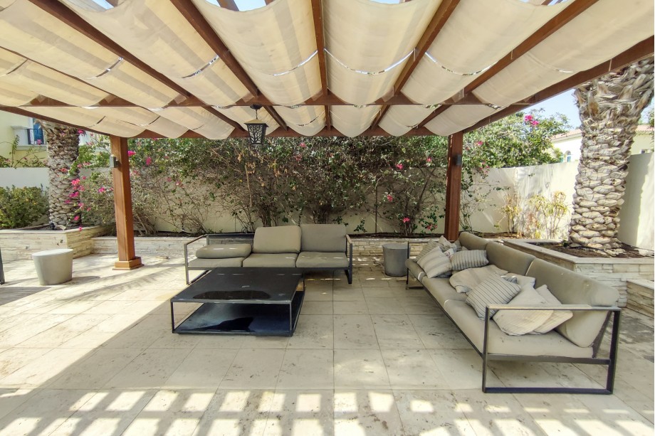 Villa Jumeirah Park - picture 4