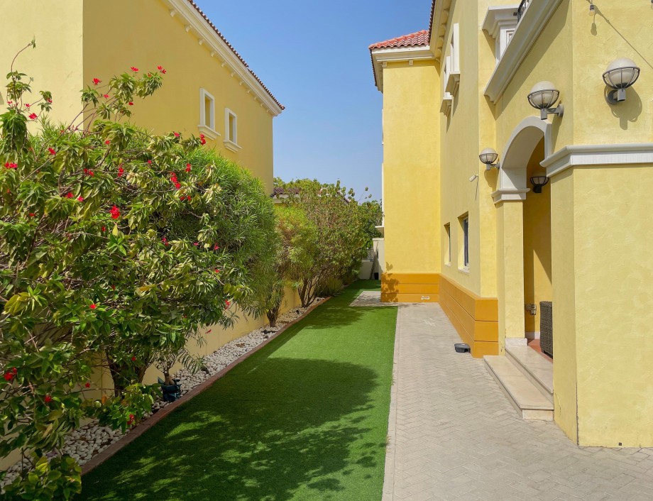 Villa Jumeirah Park - picture 3