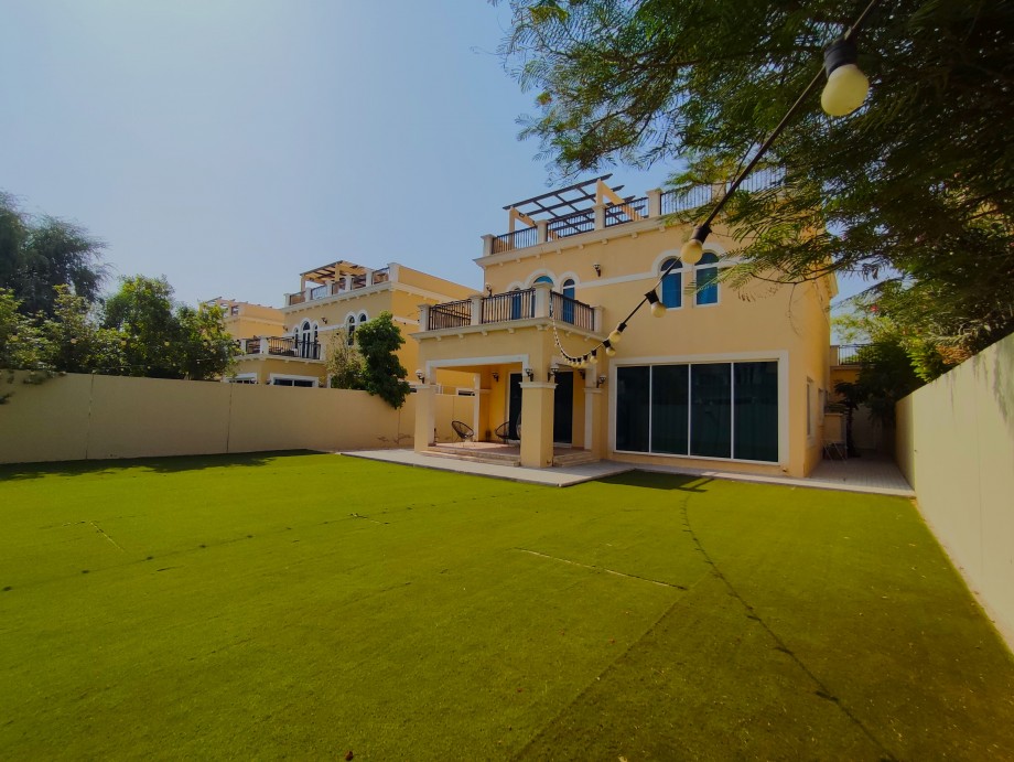 Villa Jumeirah Park - picture 3
