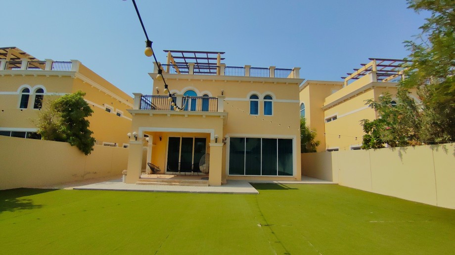 Villa Jumeirah Park - picture 2