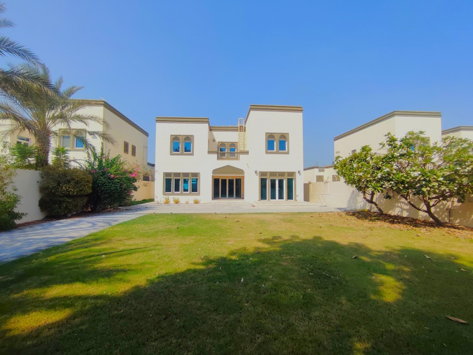 Villa Jumeirah Park - picture 3