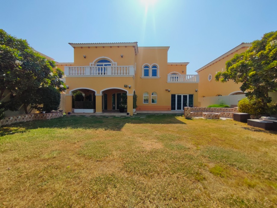 Villa Jumeirah Park - picture 2