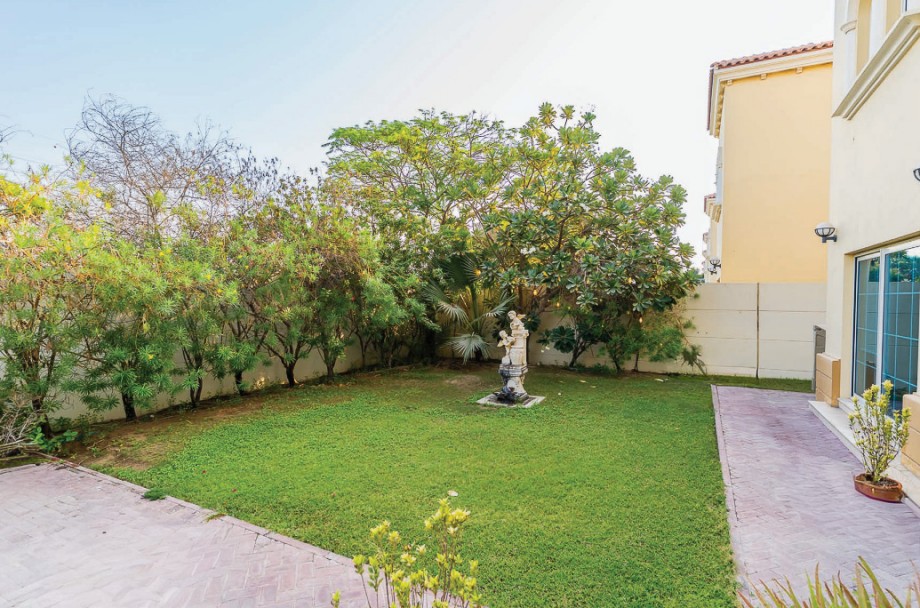 Villa Jumeirah Park - picture 2