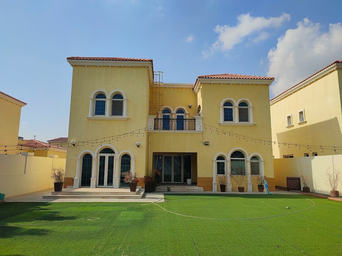 3 Bedroom Villa to rent in Jumeirah Park - picture 1