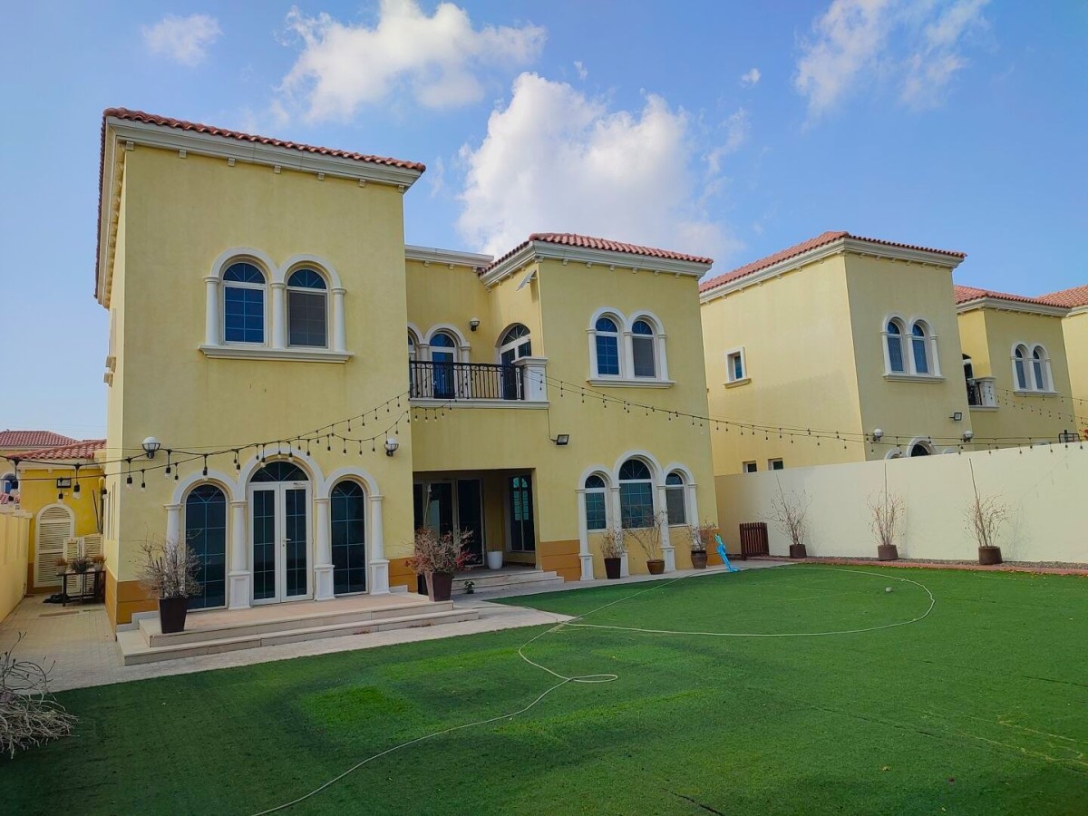 3 Bedroom Villa to rent in Jumeirah Park - picture 2