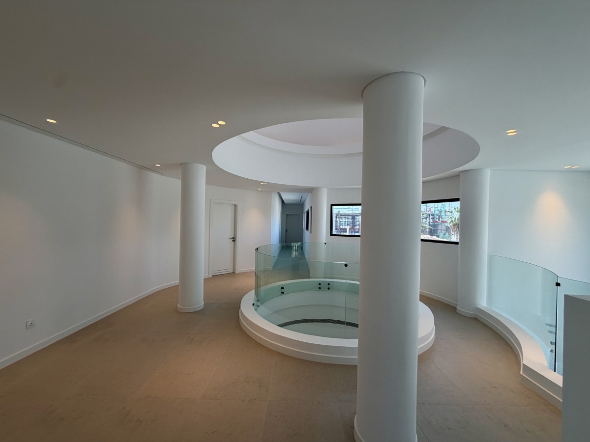 img-gallery