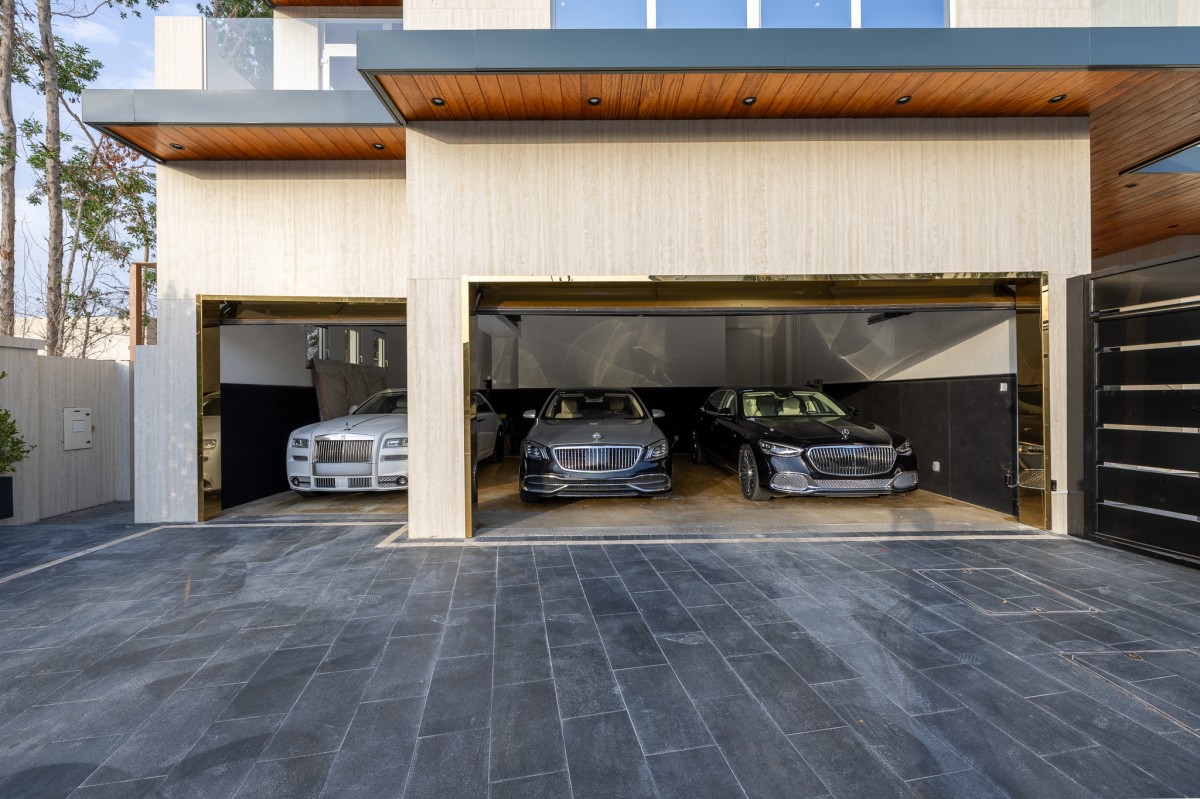 img-gallery