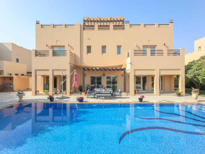 Villa Arabian Ranches - picture 1