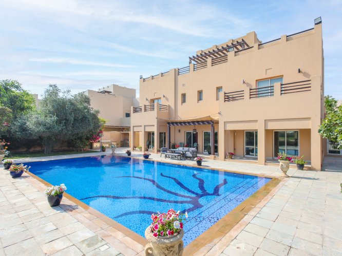 Villa Arabian Ranches - picture 2