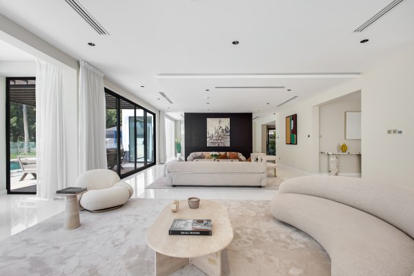 Villa The Lakes - picture 4