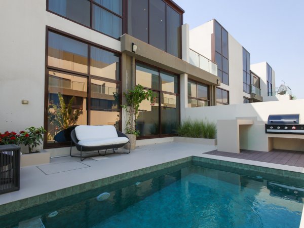 4 Bedroom Villa for Sale in... - picture 1