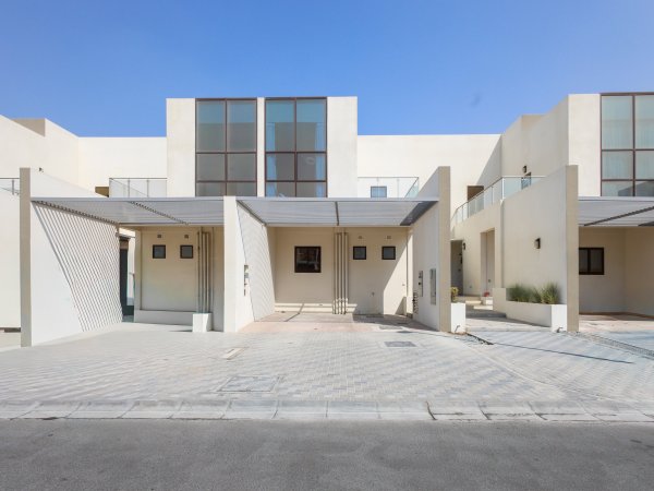 4 Bedroom Villa for Sale in... - picture 2