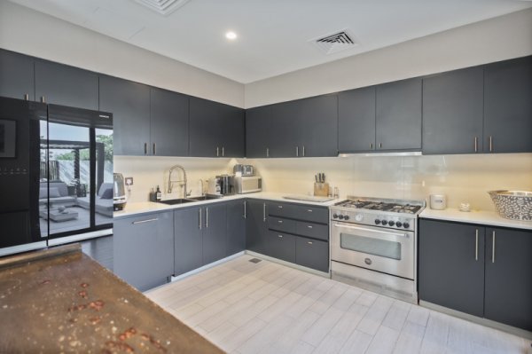 3 Bedroom Villa for Sale in... - picture 5