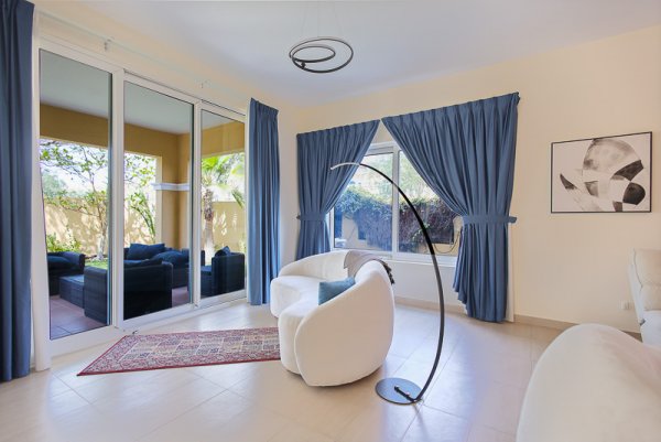 4 Bedroom Villa for Sale in... - picture 4