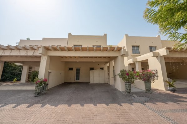 Вилла The Lakes - picture 1