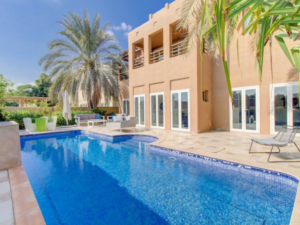 فيلا The Lakes - picture 1