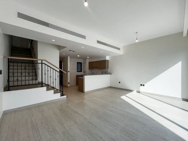 Townhouse Damac Lagoons - picture 5