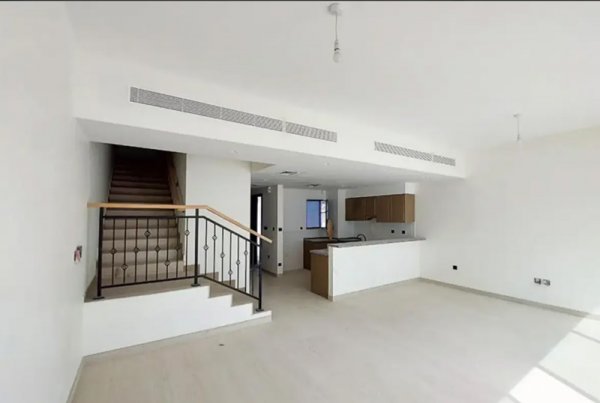 4 Bedroom Townhouse for Sale... - picture 5