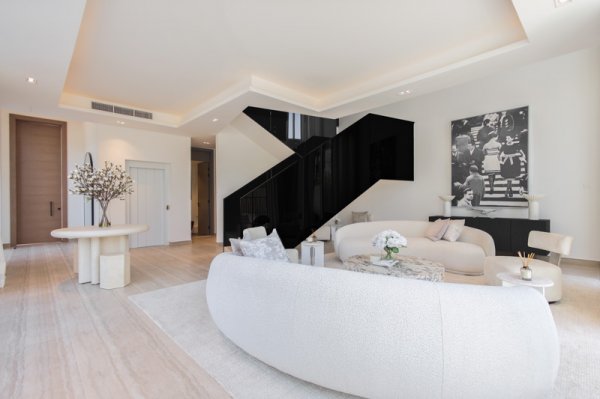 4 Bedroom Villa for Sale in... - picture 4