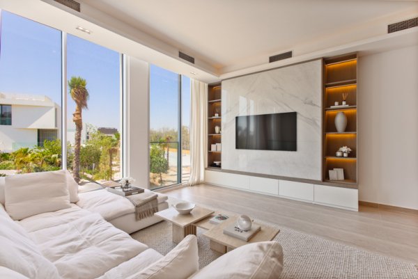 4 Bedroom Villa for Sale in... - picture 3