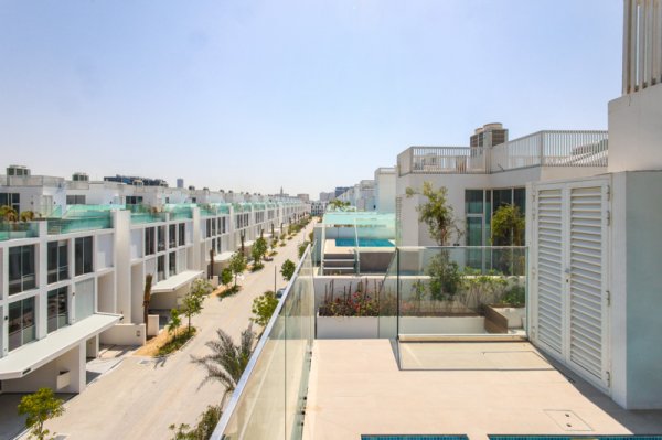 4 Bedroom Villa for Sale in... - picture 1