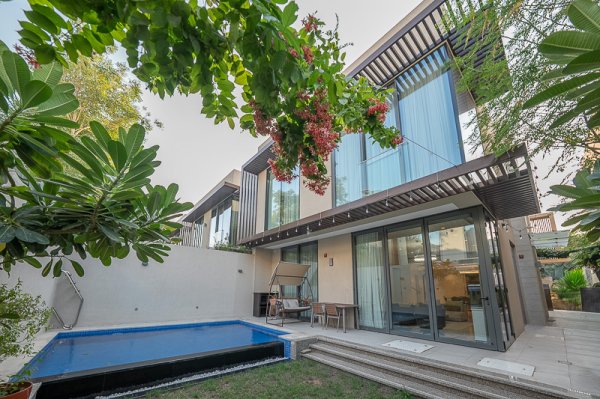 4 Bedroom Villa for Sale in - picture 1