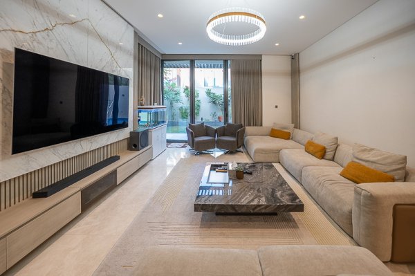 4 Bedroom Villa for Sale in - picture 5