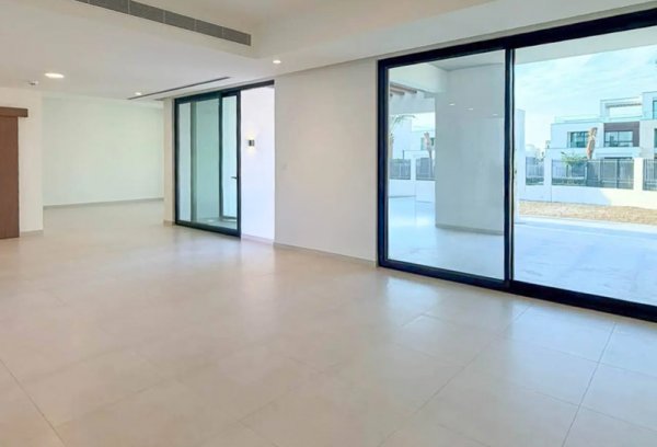 5 Bedroom Villa for Sale in - picture 4