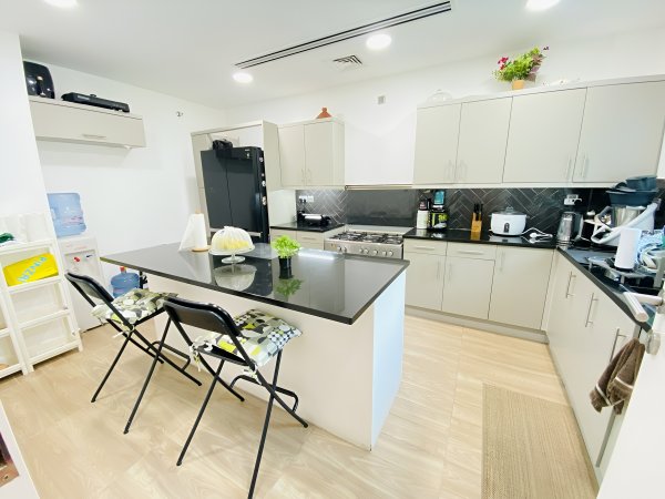 4 Bedroom Townhouse for Sale... - picture 5