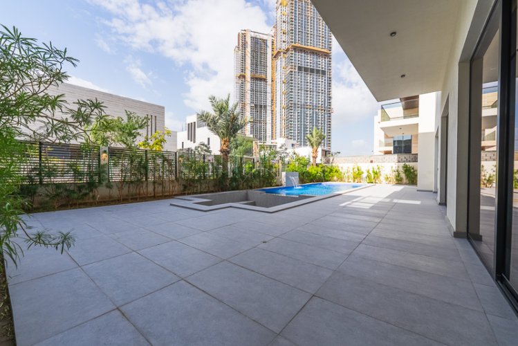 6 Bedroom Villa for Sale in - picture 4