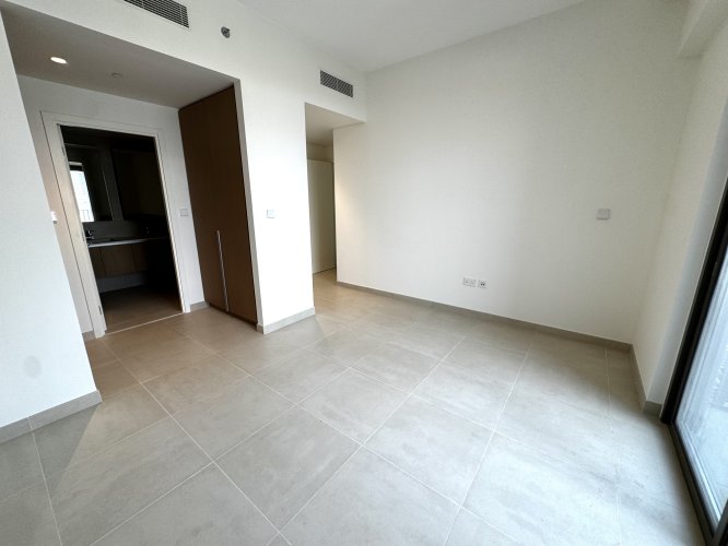 2 Bedroom Apartment for Sale... - picture 4