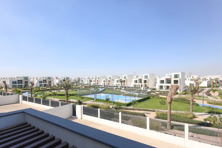 5 Bedroom Villa to rent in... - picture 1