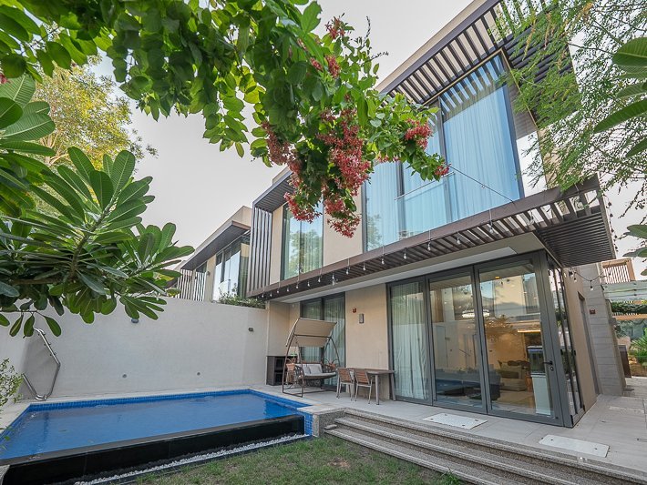 4 Bedroom Villa for Sale in - picture 1