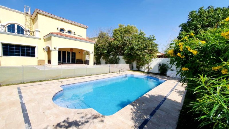 4 Bedroom Villa to rent in - picture 2