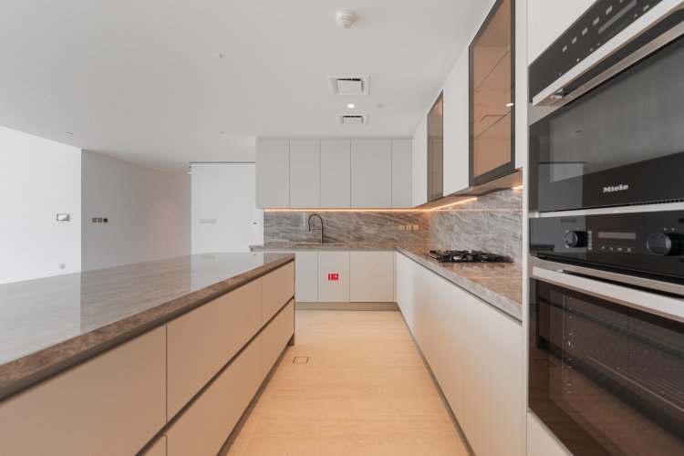 3 Bedroom Apartment to rent... - picture 4