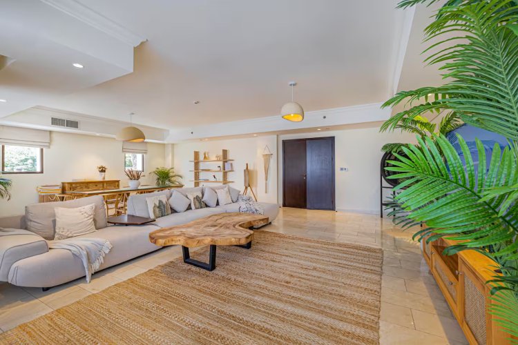 5 Bedroom Villa to rent in... - picture 4