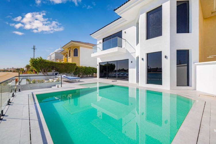 4 Bedroom Villa to rent in... - picture 1