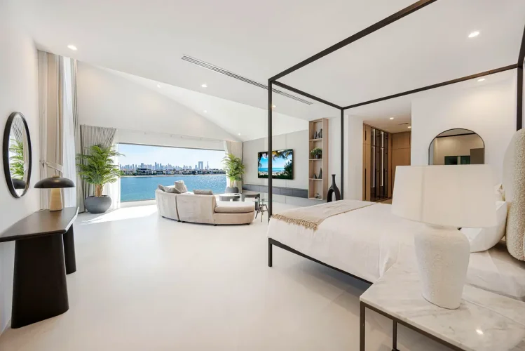 6 Bedroom Villa to rent in... - picture 3