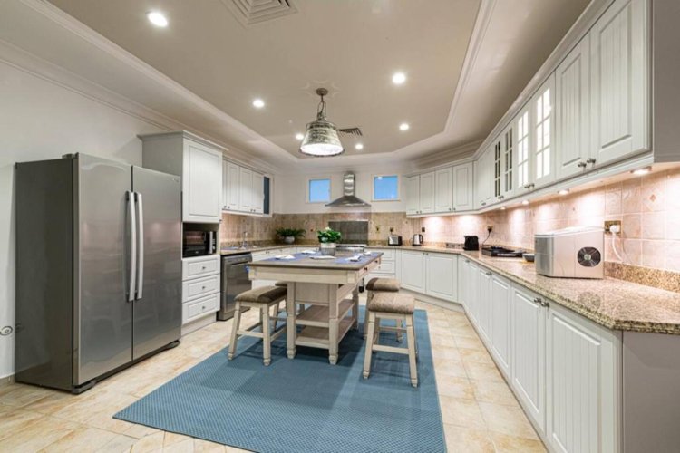 4 Bedroom Villa to rent in... - picture 4