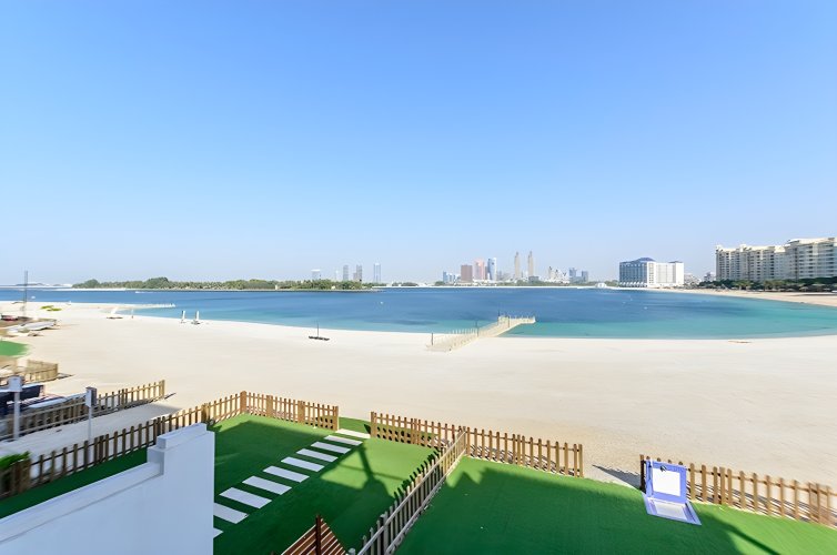 Villa Palm Jumeirah - picture 1