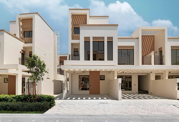 Villa Damac Lagoons - picture 1